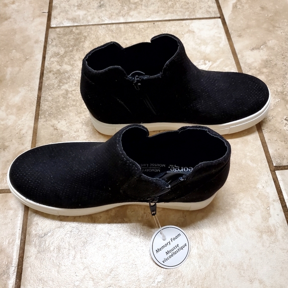 Black suede sneaker shoes new - Picture 3 of 9